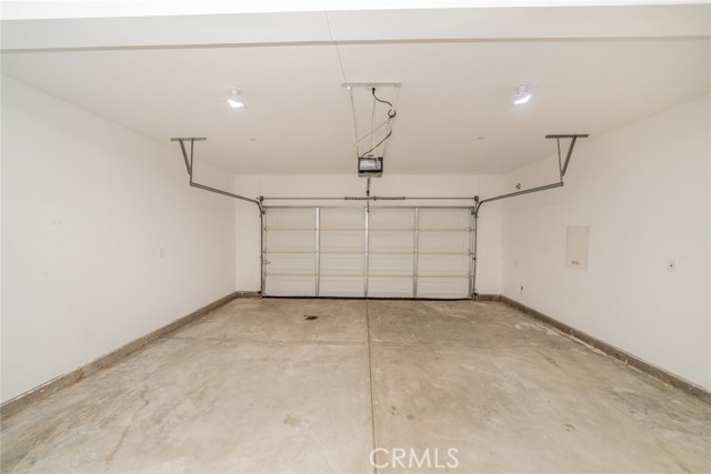 555 N Meridian Avenue, San Bernardino CA: https://media.crmls.org/medias/078654f0-8c9d-4210-9b82-934731ca9005.jpg