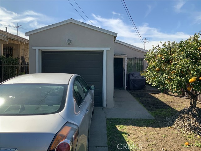 MLS# DW23040374