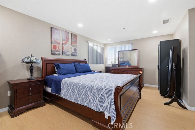 Detail Gallery Image 22 of 35 For 11379 Villa Del Sol, Pacoima,  CA 91331 - 4 Beds | 3 Baths