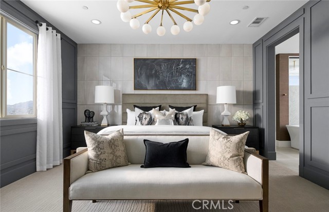 Detail Gallery Image 16 of 28 For 11826 Canoga Ave, Chatsworth,  CA 91311 - 5 Beds | 5/1 Baths