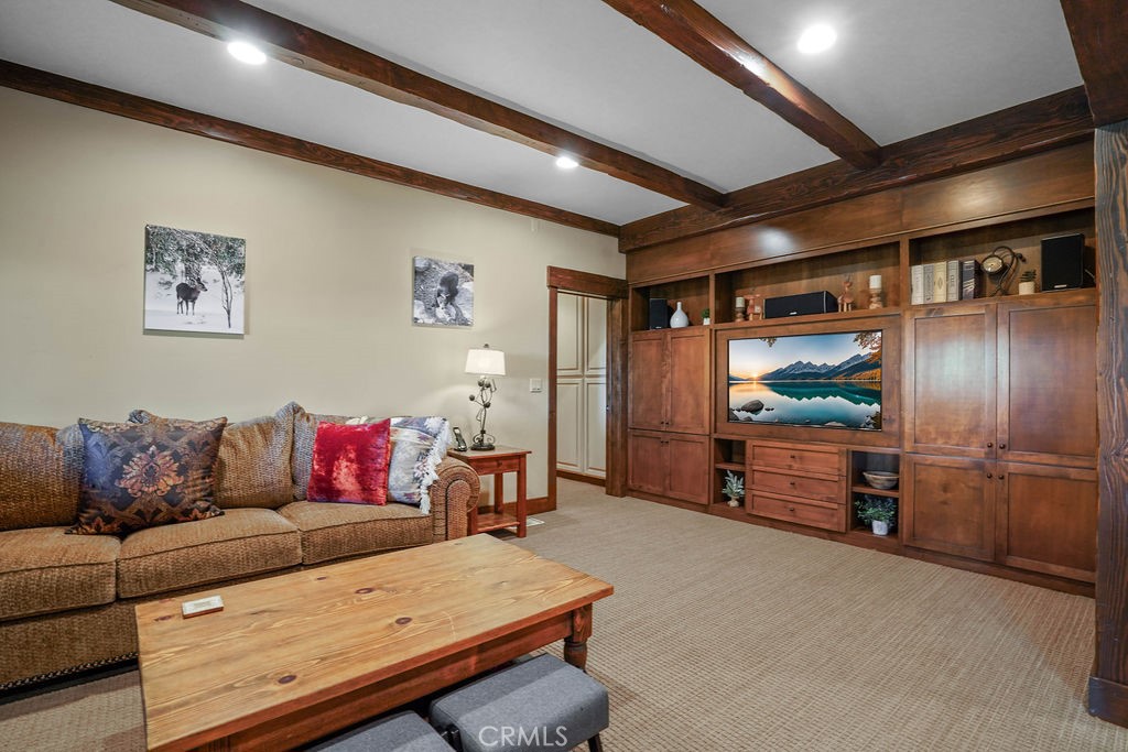 MLS #IV25250063 image #29