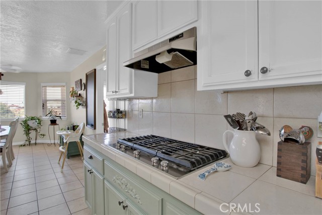 7330 Smoke Tree Road, Phelan CA: https://media.crmls.org/medias/0788f766-0b44-4d21-83ec-f838c01c791e.jpg