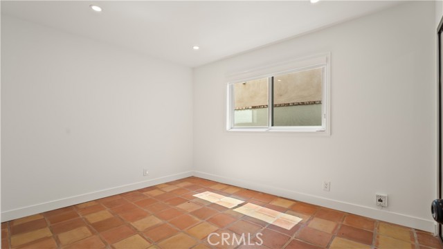 Detail Gallery Image 20 of 33 For 304 Larkspur Ave, Corona Del Mar,  CA 92625 - 3 Beds | 2/1 Baths