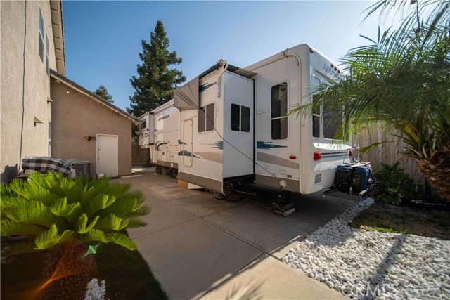 6028 W Evergreen Avenue, Visalia CA: https://media.crmls.org/medias/078a78cb-799d-4790-92db-5ad264dd3271.jpg