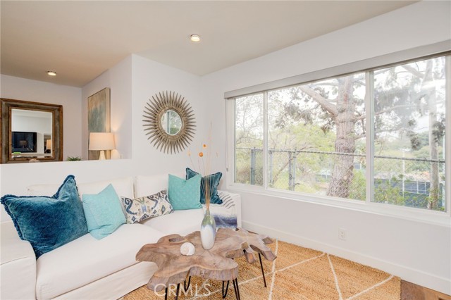 401 18th Street, Manhattan Beach, California 90266, 5 Bedrooms Bedrooms, ,2 BathroomsBathrooms,Residential,Sold,18th,SB22140138