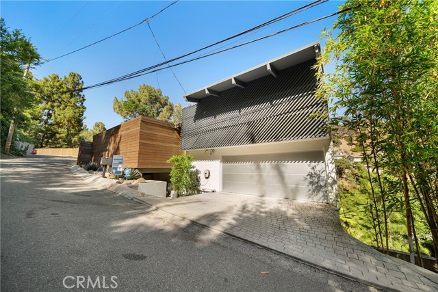2522 Zorada Drive, Los Angeles CA: https://media.crmls.org/medias/078b4721-3c08-4388-acd2-d78abb7de86e.jpg