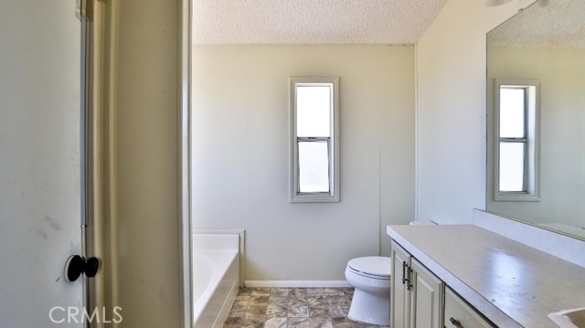 Detail Gallery Image 9 of 49 For 9351 Camp Rock Rd, Lucerne Valley,  CA 92356 - 3 Beds | 2 Baths