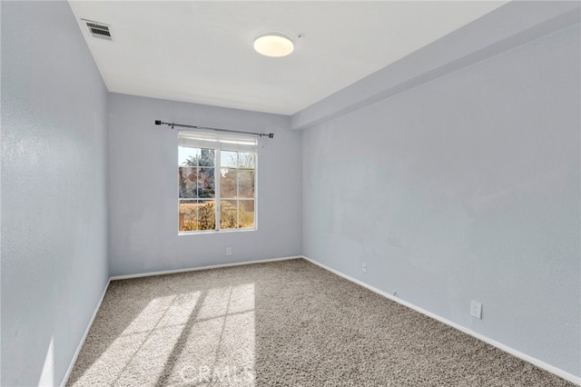 Detail Gallery Image 17 of 39 For 7656 Evergreen Ln, Fontana,  CA 92336 - 4 Beds | 2/1 Baths