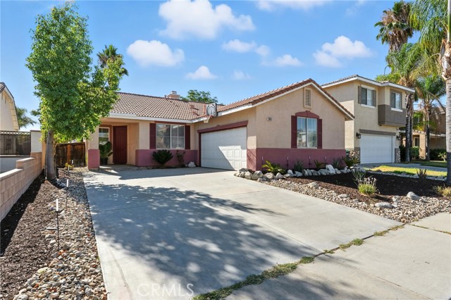 1063 Blackburn Way, Hemet CA: https://media.crmls.org/medias/078b7ca0-539f-4c3d-ad53-16c10157c4c0.jpg