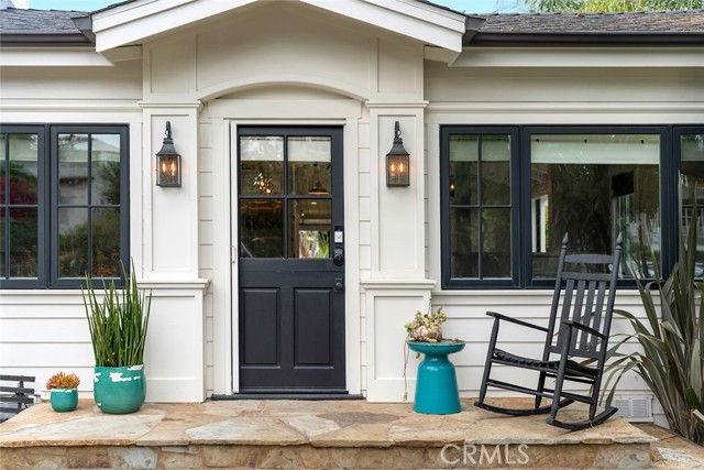 411 Poplar Street, Laguna Beach CA: https://media.crmls.org/medias/078bca96-22a1-4e32-8cb0-bde2366e9018.jpg