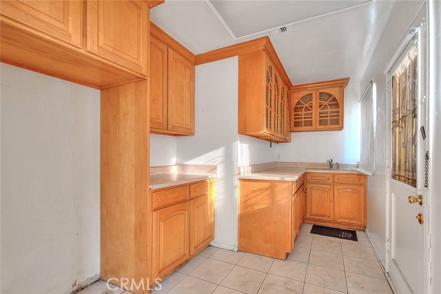 1516 121st Street, Los Angeles CA: https://media.crmls.org/medias/078be120-0db7-472d-be62-4b192e3a0c5c.jpg