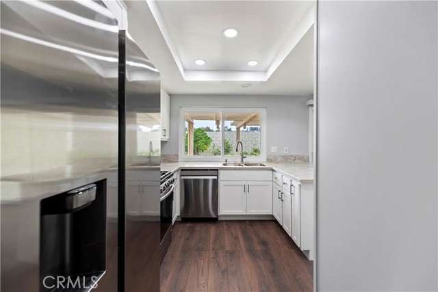 Detail Gallery Image 14 of 34 For 25075 Owens Lake, Lake Forest,  CA 92630 - 4 Beds | 3 Baths