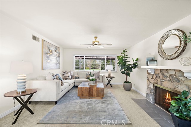 Detail Gallery Image 6 of 44 For 9111 Blackbird Ave, Fountain Valley,  CA 92708 - 4 Beds | 2 Baths