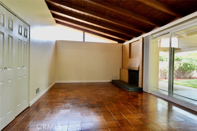 Detail Gallery Image 8 of 19 For 8512 Fullbright Ave, Winnetka,  CA 91306 - 3 Beds | 2 Baths