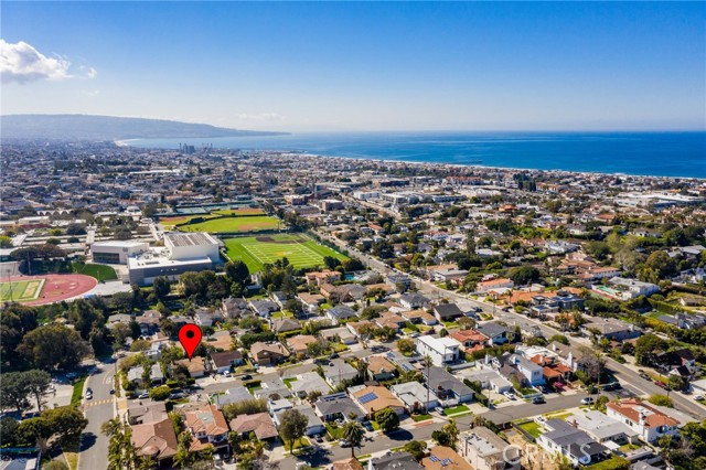 1350 Curtis Avenue, Manhattan Beach, California 90266, 3 Bedrooms Bedrooms, ,1 BathroomBathrooms,Residential,Sold,Curtis,SB23033772