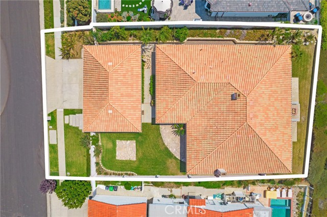 Detail Gallery Image 20 of 24 For 33 Montecito Dr, Corona Del Mar,  CA 92625 - 4 Beds | 2/1 Baths