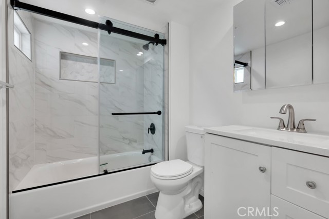 10732 Hatteras Street, North Hollywood CA: https://media.crmls.org/medias/078e0dc0-ca26-40e7-828e-2bac89c60ae9.jpg