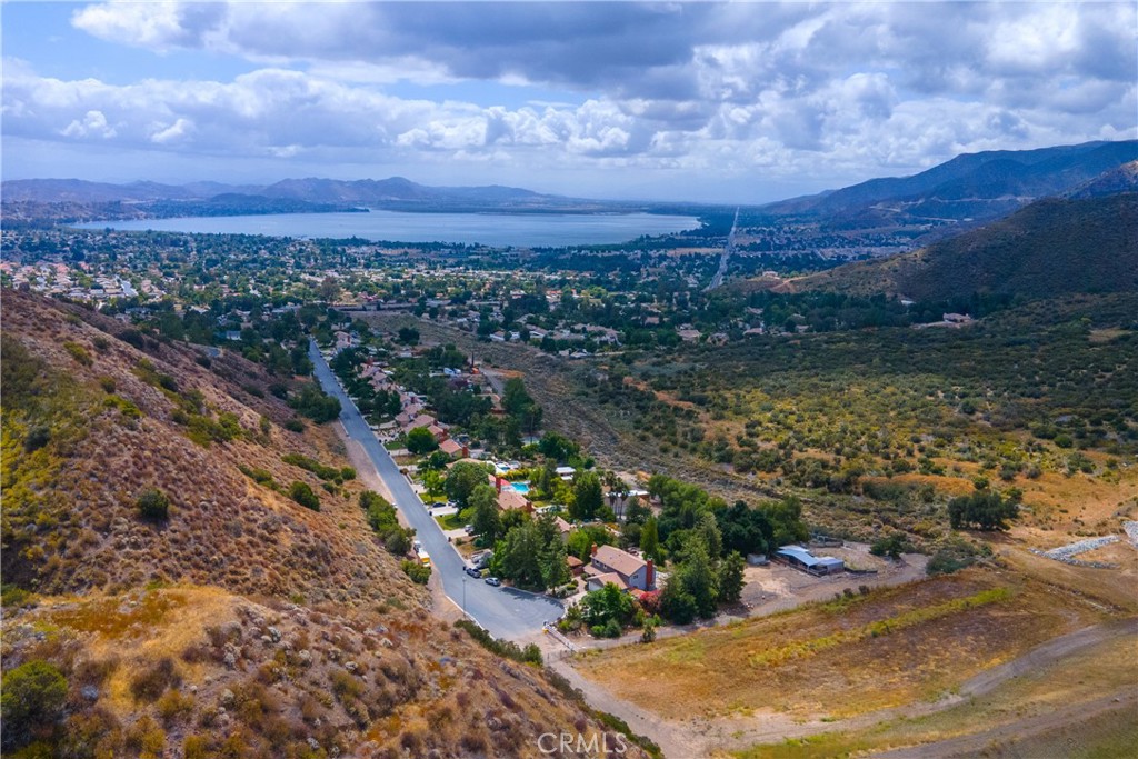 https://media.crmls.org/medias/078e5d08-cfcb-432e-885e-31480082281b.jpg?preset=X-Large