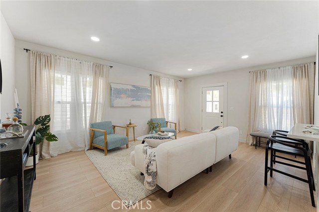 Detail Gallery Image 5 of 11 For 2626 Crestmoore, Los Angeles,  CA 90065 - 1 Beds | 1 Baths