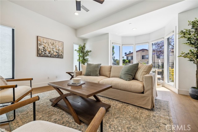 6521 Homewood Avenue, Los Angeles CA: https://media.crmls.org/medias/078f4495-42d4-42c7-8196-420c59d4fa31.jpg