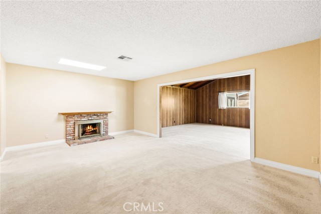 6051 Santa Barbara Avenue, Garden Grove CA: https://media.crmls.org/medias/078f5c17-eb0c-476b-a84d-df54b403d98d.jpg