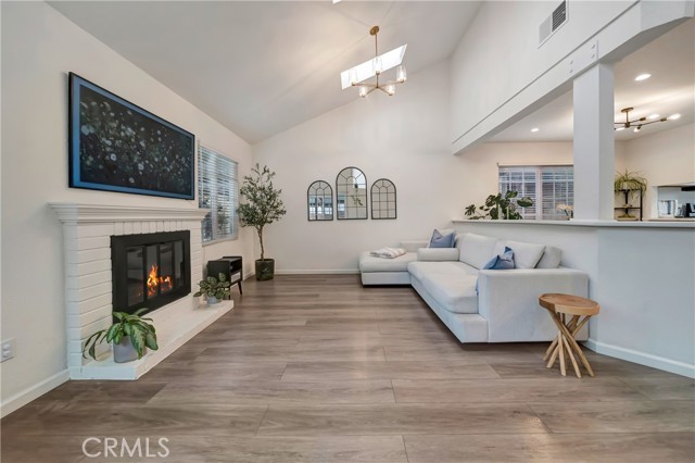 Detail Gallery Image 7 of 57 For 21733 Vintage, Chatsworth,  CA 91311 - 3 Beds | 2/1 Baths