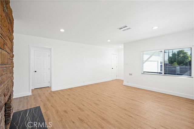 Detail Gallery Image 31 of 32 For 11031 Lull St, Sun Valley,  CA 91352 - 2 Beds | 1/1 Baths