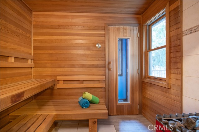 Detail Gallery Image 25 of 50 For 43560 Shasta Rd, Big Bear Lake,  CA 92315 - 3 Beds | 3 Baths