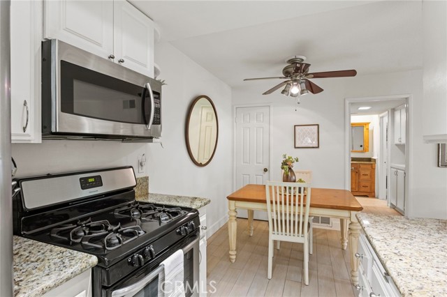 Detail Gallery Image 14 of 34 For 1111 Packers Cir Ci27,  Tustin,  CA 92780 - 1 Beds | 1 Baths