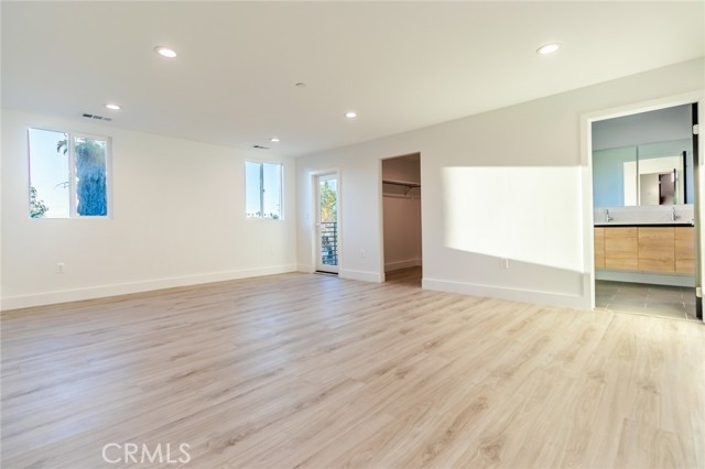 Detail Gallery Image 21 of 28 For 5020 Pickford St, Los Angeles,  CA 90019 - 3 Beds | 3 Baths