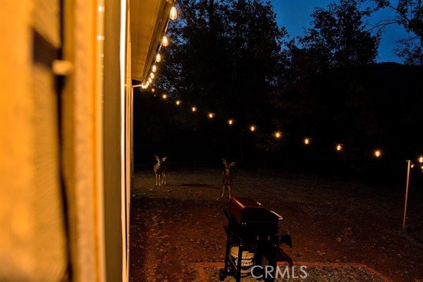 https://media.crmls.org/medias/0794c3ec-6686-407c-a368-cd6948055c92.jpg?preset=X-Large