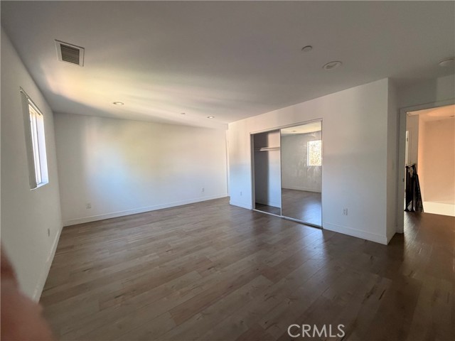 Detail Gallery Image 6 of 9 For 12500 Wilmington #B,  Compton,  CA 90222 - 4 Beds | 3 Baths