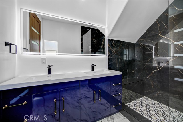Image 21 of 33 For 9743 Monogram Avenue