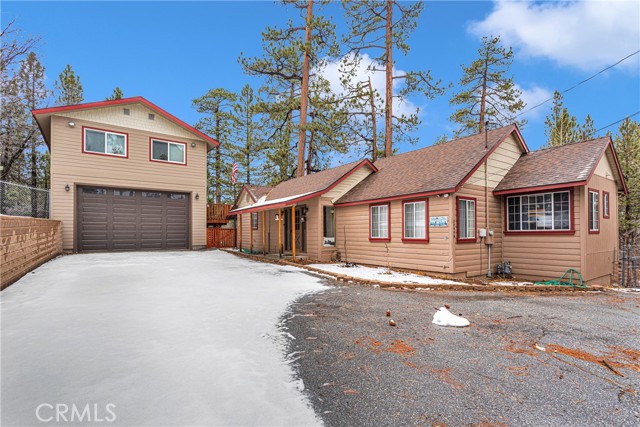 39995 Hillcrest Drive, Big Bear Lake, California 92315, 3 Bedrooms Bedrooms, ,2 BathroomsBathrooms,Residential,For Sale,39995 Hillcrest Drive,CRHD24013207