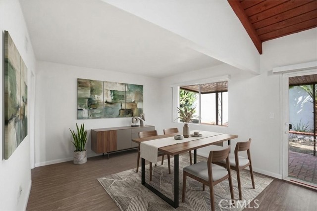 Detail Gallery Image 5 of 57 For 2011 W Katella, Anaheim,  CA 92804 - 2 Beds | 2 Baths