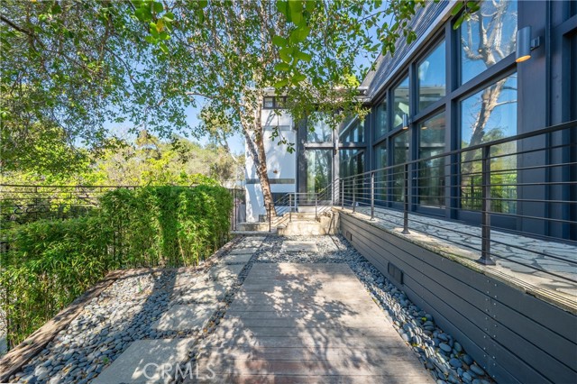 Image 5 of 68 For 9653 Oak Pass Rd