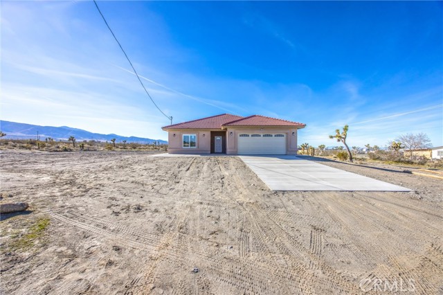 Detail Gallery Image 3 of 61 For 11788 Buckwheat, Pinon Hills,  CA 92371 - 4 Beds | 2 Baths