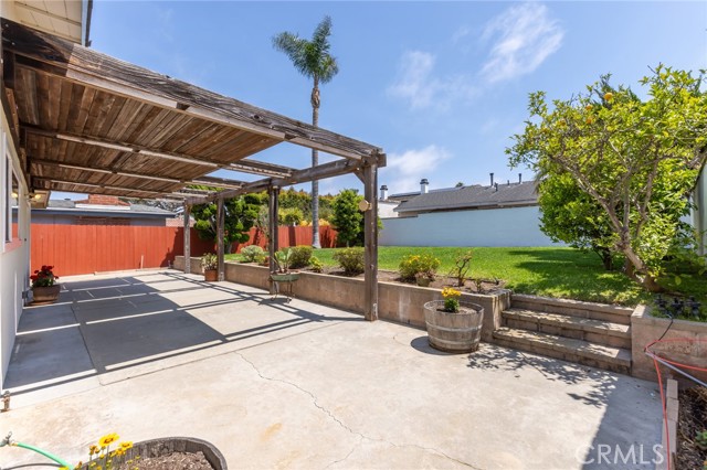 Detail Gallery Image 42 of 44 For 1632 Nelson Avenue, Manhattan Beach,  CA 90266 - 4 Beds | 2/1 Baths