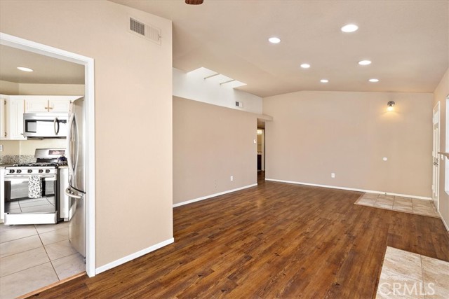 Detail Gallery Image 8 of 31 For 7332 Greenhaven #14,  Rancho Cucamonga,  CA 91730 - 2 Beds | 2 Baths