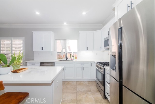 Detail Gallery Image 7 of 24 For 37943 Sweet Magnolia Way, Murrieta,  CA 92563 - 4 Beds | 2 Baths