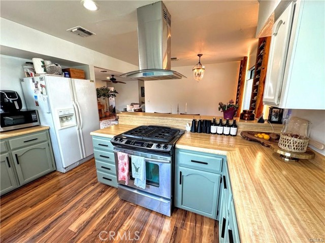 Detail Gallery Image 10 of 17 For 2822 Black Horse Ln, Paso Robles,  CA 93446 - 3 Beds | 2 Baths