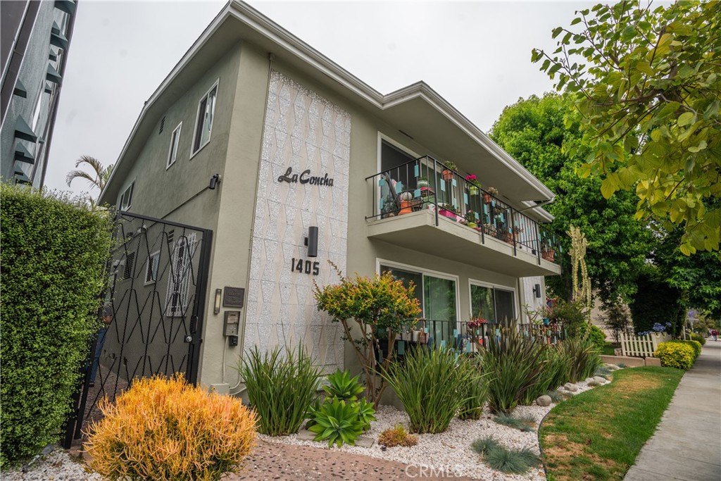 1405 E 1st Street #7
