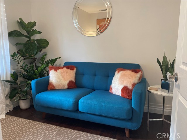 Image 6 of 15 For 335 Redondo Avenue