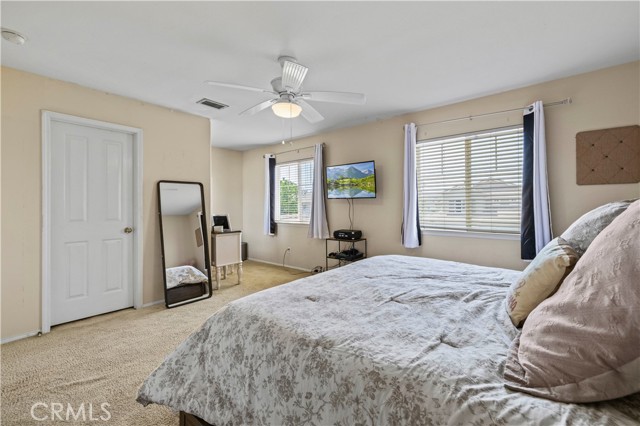 28436 Calex Drive, Valencia CA: https://media.crmls.org/medias/079c0772-2c9c-44a7-90ee-616f475193ac.jpg