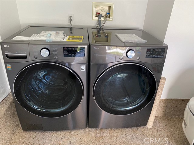 210 Garden Gate Lane, Irvine CA: https://media.crmls.org/medias/079c0846-fe48-49dd-90d9-b2183a85e3a8.jpg