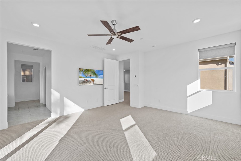 MLS #OC25272647 image #34