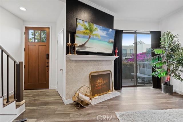 Detail Gallery Image 6 of 46 For 5100 Riverton Ave #14,  North Hollywood,  CA 91601 - 3 Beds | 2/1 Baths
