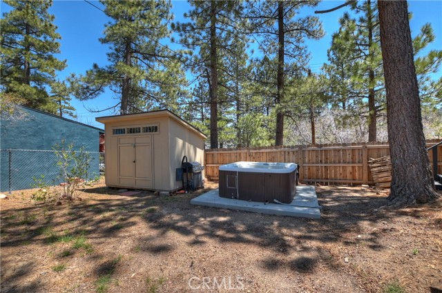 Detail Gallery Image 36 of 59 For 746 Talmadge Rd, Big Bear Lake,  CA 92315 - 3 Beds | 2/1 Baths