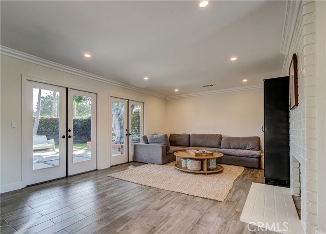 Detail Gallery Image 5 of 31 For 1582 Ponderosa St, Costa Mesa,  CA 92626 - 3 Beds | 2 Baths