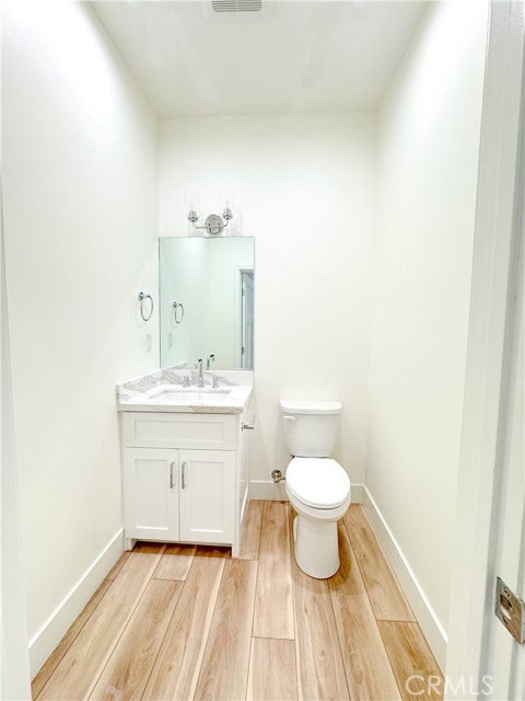 Detail Gallery Image 6 of 41 For 1819 Westholme Ave #1/2,  –,  CA 90025 - 3 Beds | 3/1 Baths